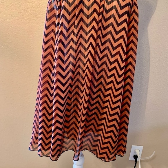 H&M Tunic Top XS/S Black Rust Chevron Stripe Sleeveless Semi-Sheer Tank - Picture 4 of 14